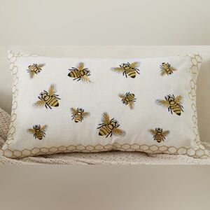 NEW - Timeless and Classic Embroidered Bee Throw Pillow Slip Cover